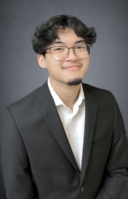 Portrait of Daniel Yee, Associate.